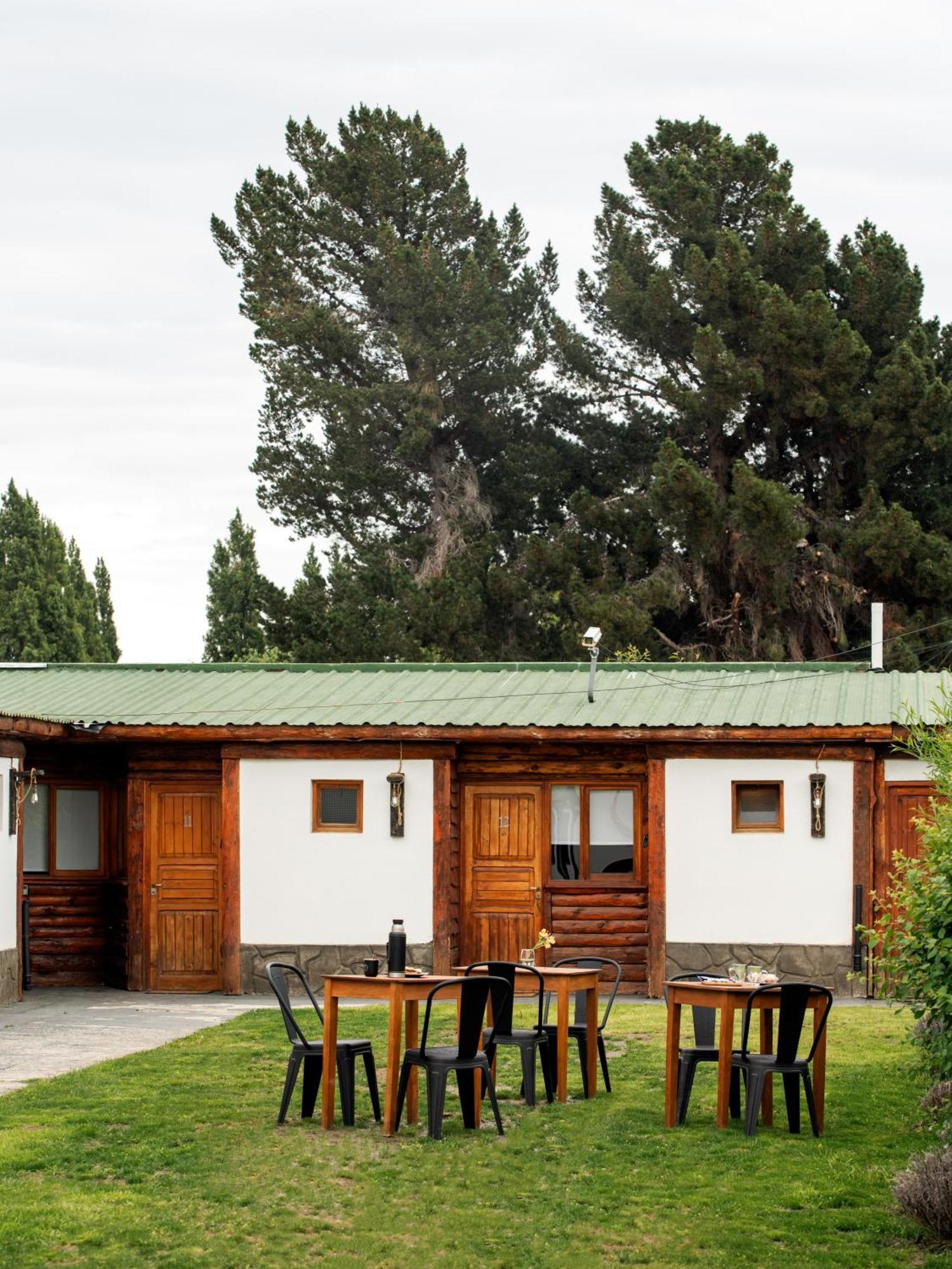Oliva Hosteria Y Apart El Calafate Esterno foto